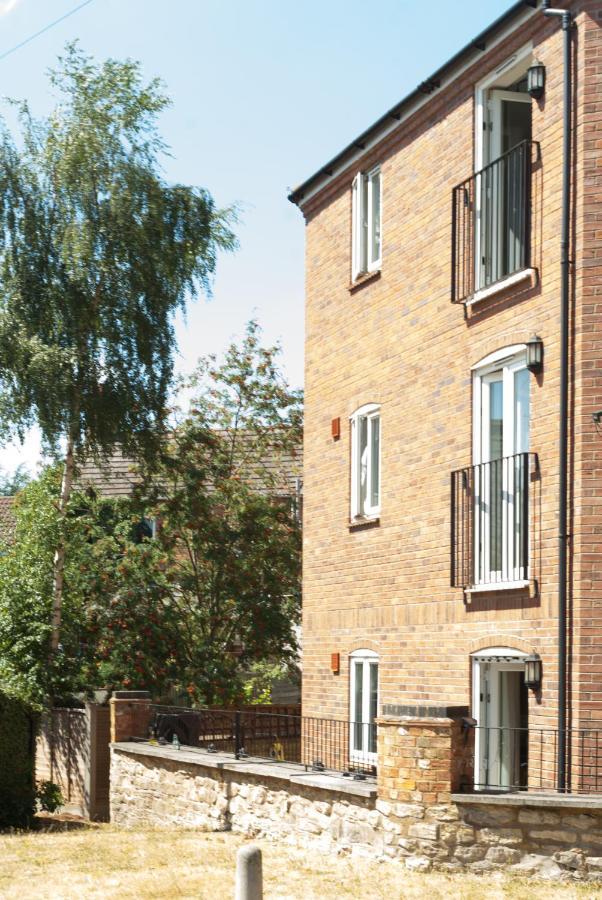 Chestnut Contractor Stays Wellingborough Εξωτερικό φωτογραφία